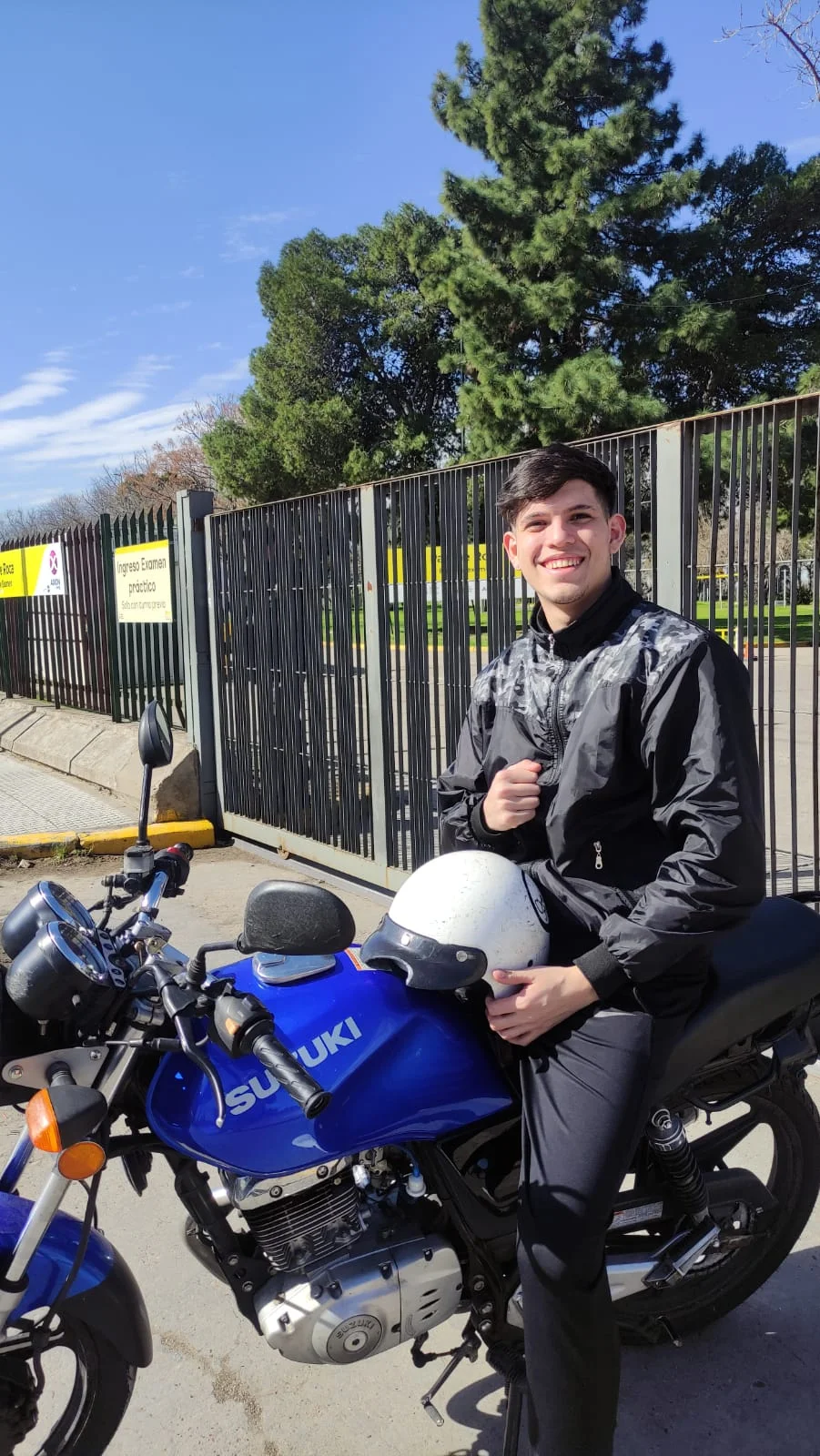 b4b490a2-67b6-4bcb-b5be-76f7301afe08